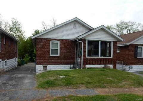 8352 College Ave, Saint Louis, MO 63136