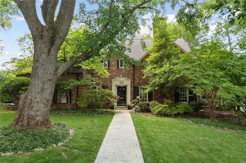 7848 Greensfelder Ln, Saint Louis, MO 63130