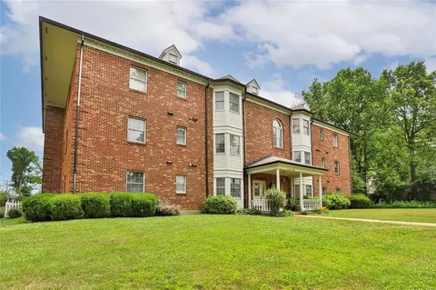 334 N Harrison Ave, Saint Louis, MO 63122