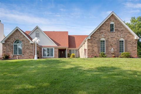 10049 Bauer Rd, Saint Louis, MO 63128
