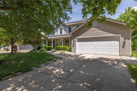 2711 Post Meadows Dr, O'fallon, MO 63368
