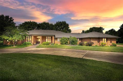 10332 Winter Estates Dr, Saint Louis, MO 63128