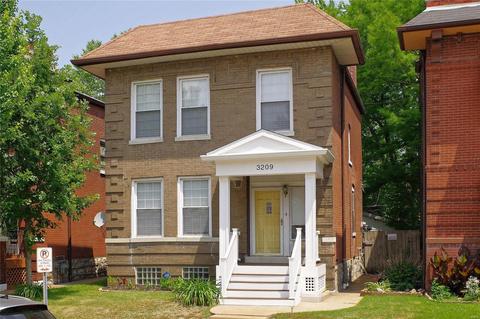 3209 Pestalozzi St, Saint Louis, MO 63118