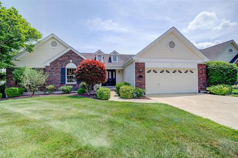 2 Thrasher Ct, Saint Charles, MO 63303