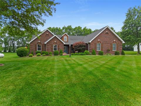 133 Townview Dr, Wentzville, MO 63385