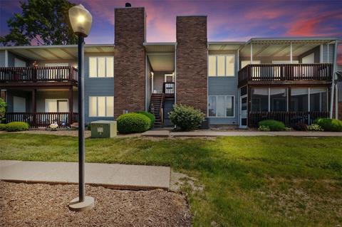 1105 King Dr #2A, Saint Charles, MO 63303