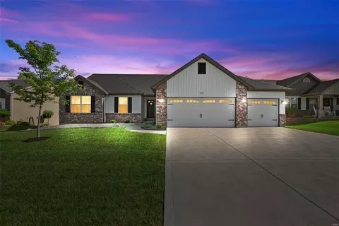 693 Lost Canyon Blvd, Wentzville, MO 63385