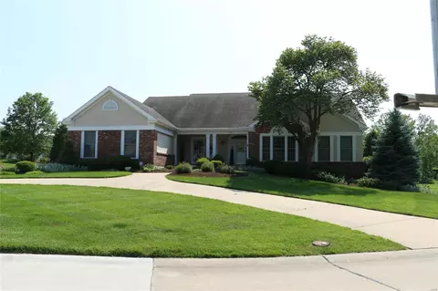 4025 Key Harbour Dr, Lake Saint Louis, MO 63367