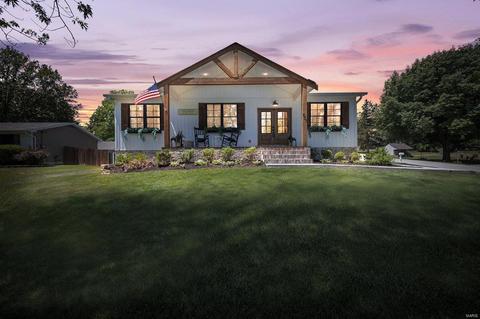 637 Jacobs Station Rd, Saint Charles, MO 63304