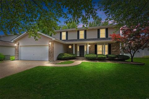 2812 La Brea Dr, Saint Charles, MO 63303