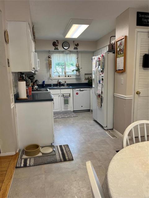 704 Inglestone Ct, Ballwin, MO 63021 photo 17