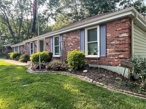 704 Inglestone Ct, Ballwin, MO 63021 photo 3
