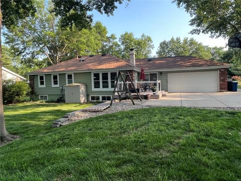 704 Inglestone Ct, Ballwin, MO 63021 photo 9