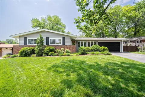 8765 Sturdy Dr, Crestwood, MO 63126
