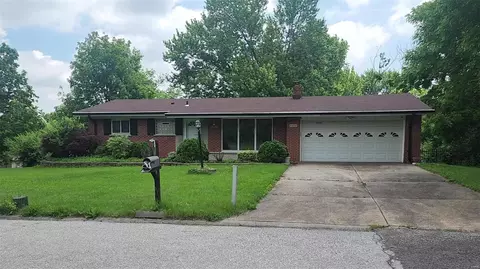 8400 Anita Dr, Saint Louis, MO 63121