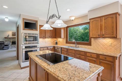 925 Oakgrove Park Ct, Ellisville, MO 63021 photo 12