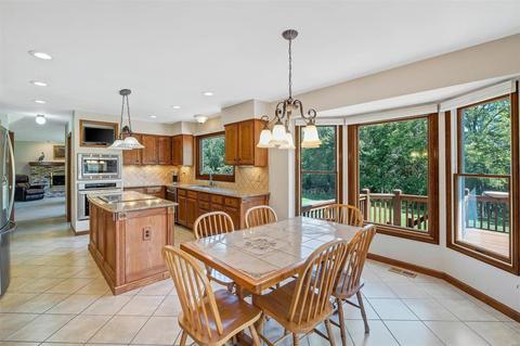 925 Oakgrove Park Ct, Ellisville, MO 63021 photo 11