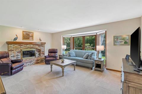 925 Oakgrove Park Ct, Ellisville, MO 63021 photo 8