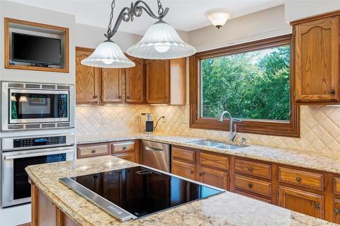 925 Oakgrove Park Ct, Ellisville, MO 63021 photo 14