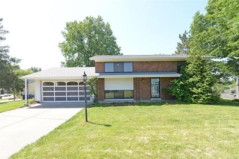 1998 San Luis Rey Pkwy, Fenton, MO 63026