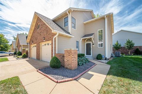 1746 Blue Oak Dr, Chesterfield, MO 63017