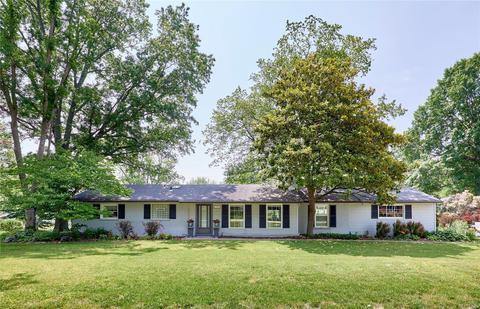 12000 Sandalwood Ct, Saint Louis, MO 63131