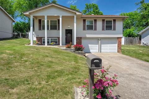 4537 Dakota Trl, Saint Charles, MO 63304