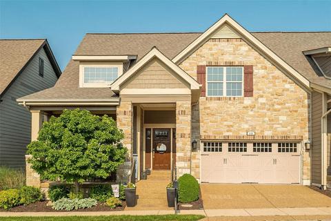 532 Trevi Ln, Ballwin, MO 63011