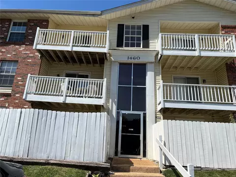 1460 Hawks Nest Dr #G, Saint Charles, MO 63303