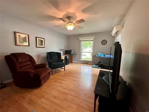 733 Montbrook Dr, O'fallon, MO 63366 photo 4