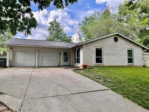 733 Montbrook Dr, O'fallon, MO 63366