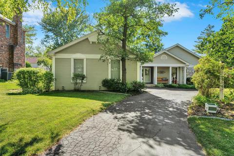 207 Copperwood Trl, Saint Charles, MO 63304