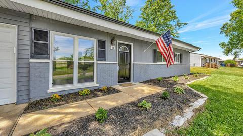 18 W Meadow Ln, Ellisville, MO 63021 photo 2