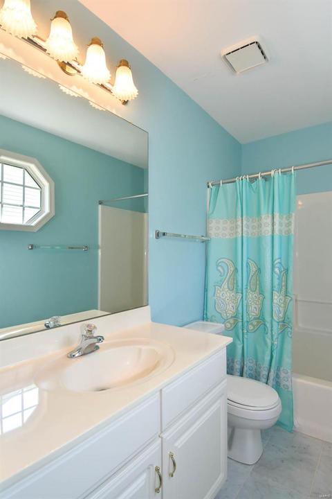 929 Claybend Dr, Ballwin, MO 63011 photo 27