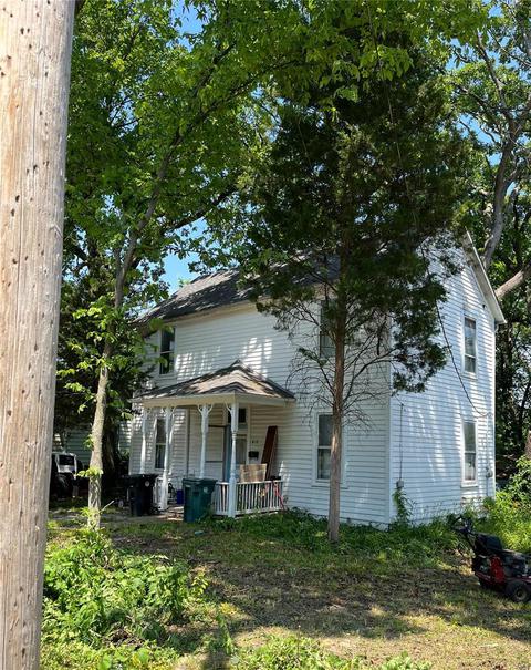 418 S Taylor Ave, Saint Louis, MO 63122