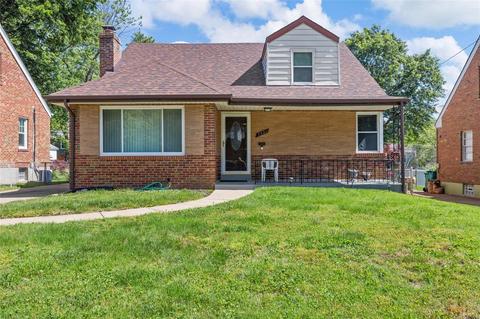 7521 Leadale Dr, Saint Louis, MO 63121