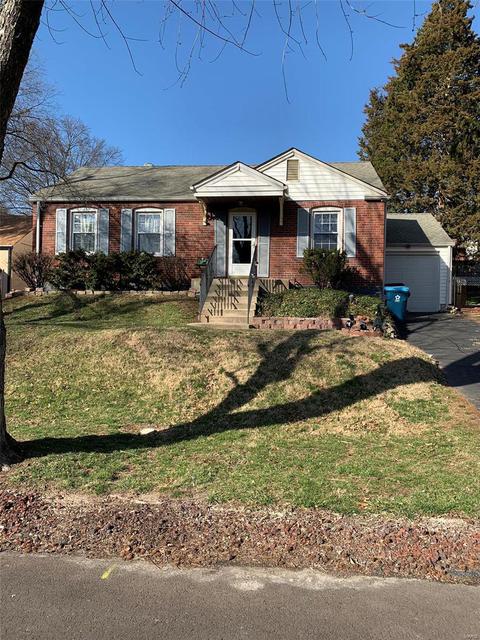 7045 Rhodes Ave, Saint Louis, MO 63123