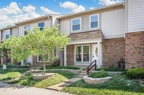 199 Carmel Woods Dr, Ellisville, MO 63021 photo 2