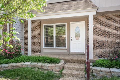 199 Carmel Woods Dr, Ellisville, MO 63021 photo 3