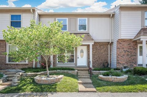 199 Carmel Woods Dr, Ellisville, MO 63021