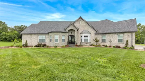 9 Crescent Meadows Ct, Eureka, MO 63025