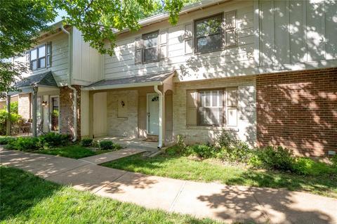 13371 Hiddendale Ln #13371, Ballwin, MO 63021