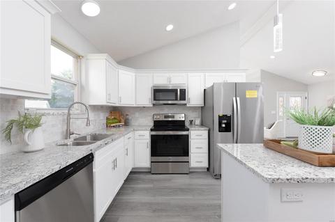 309 Birmingham Dr, O'fallon, MO 63366 photo 8