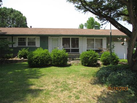 9833 Gloucester Dr, Saint Louis, MO 63137