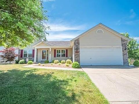 470 Calumet Ranch Trl, Saint Peters, MO 63376