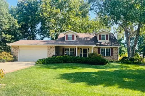 124 Travelers Trl, Saint Peters, MO 63376
