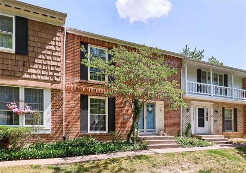 13480 Forestlac Dr, Saint Louis, MO 63141