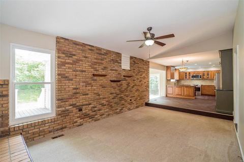 154 Hickory Tree Ct, Ballwin, MO 63011 photo 6