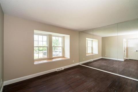 154 Hickory Tree Ct, Ballwin, MO 63011 photo 5