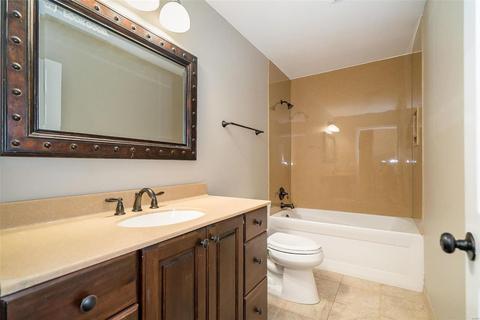 154 Hickory Tree Ct, Ballwin, MO 63011 photo 24